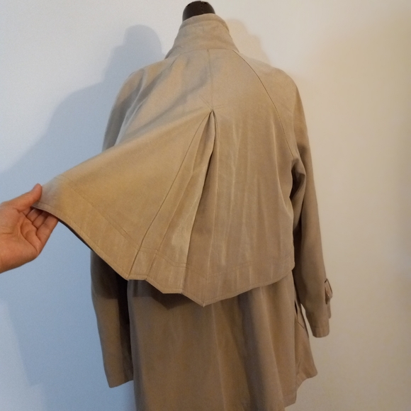 Women's Short trench coat / raglan / spring fall light jacket (vintage 1990s) - Picture 5 of 15